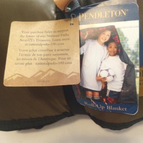 Pendleton Portland Rose Home Collection Roll Up Blanket- 70" X 60" - Picture 6 of 15